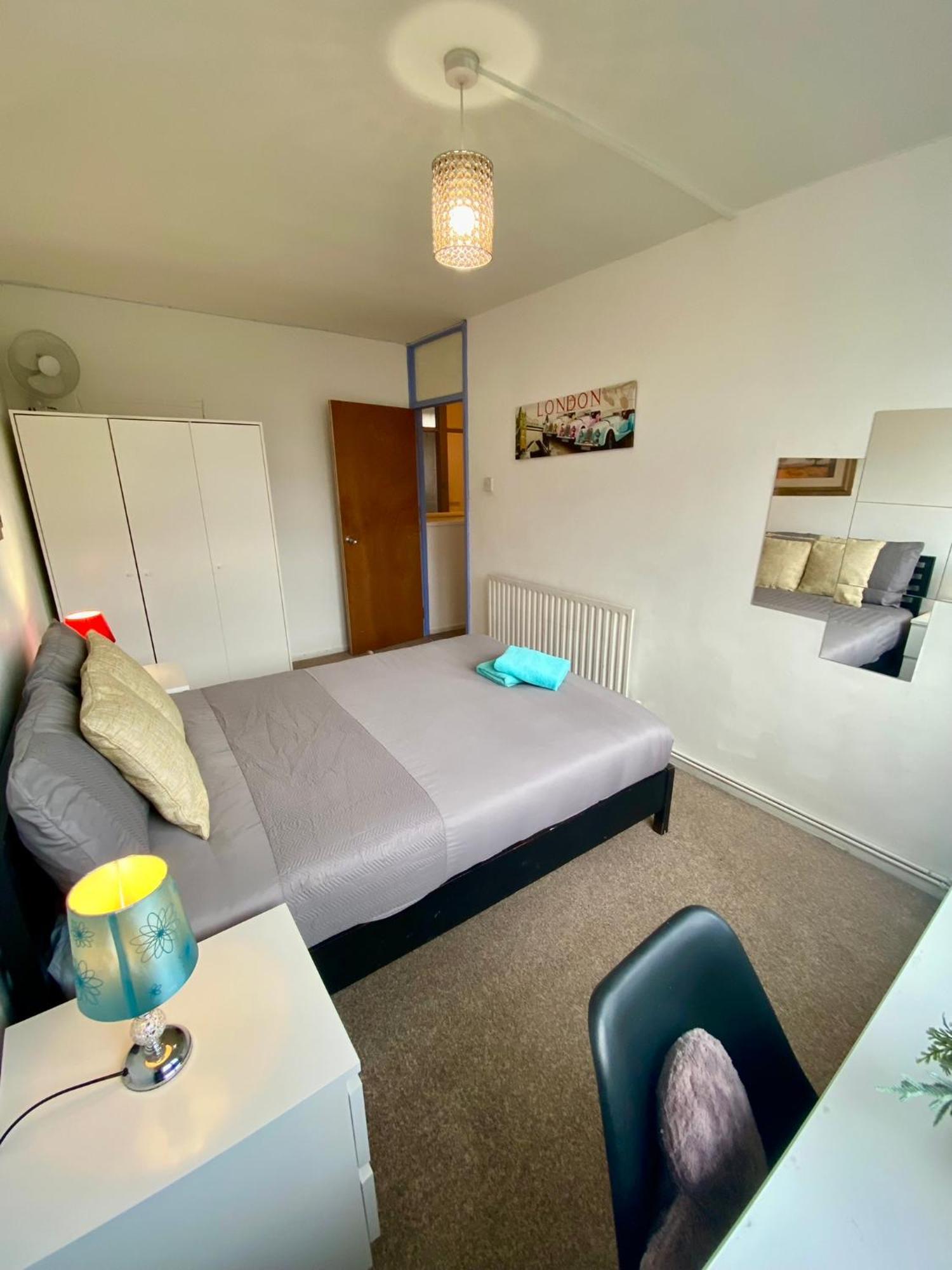 Cosy 3 Bed Apt, Old Truman Brewery! Brick Lane, London, E1 Buitenkant foto